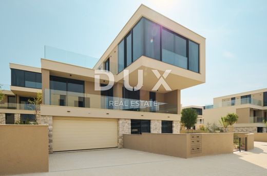 Casa de lujo en Umag, Grad Umag