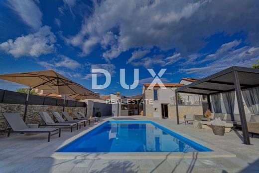 منزل ﻓﻲ Kanfanar, Istria