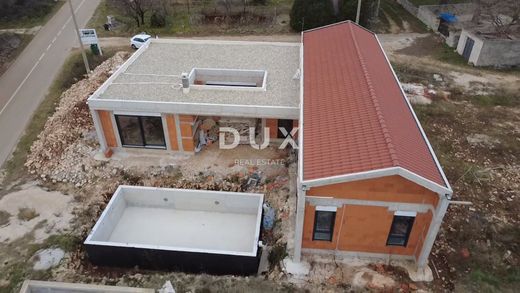 Luxury home in Zemunik Donji, Zadar