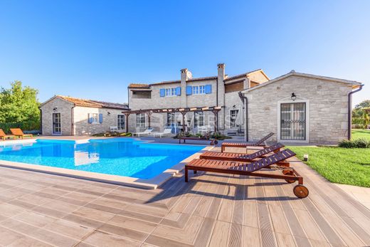 Luxury home for sale in Tinjan