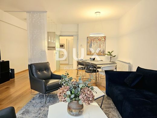 Pula, Grad Pulaのアパートメント