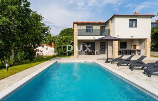 Luxe woning in Labin, Grad Labin