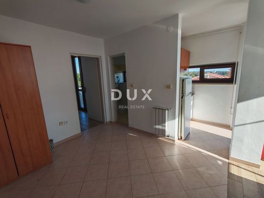 Piso / Apartamento en Ližnjan, Ližnjan-Lisignano