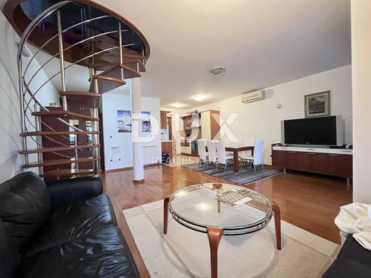 아파트 / Opatija, Grad Opatija