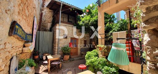 Luxury home in Bale, Bale-Valle