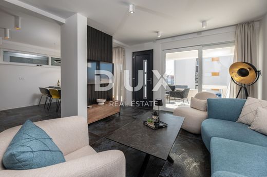 Casa de lujo en Novalja, Lika-Senj