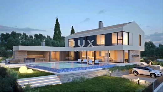 Teren w Buje, Grad Buje