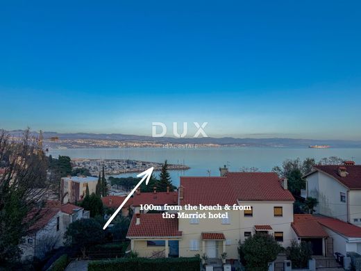 Appartamento a Abbazia, Grad Opatija