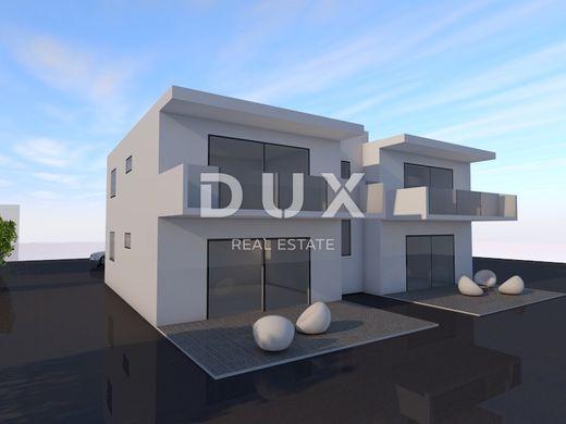 Grundstück in Vrsi, Zadar