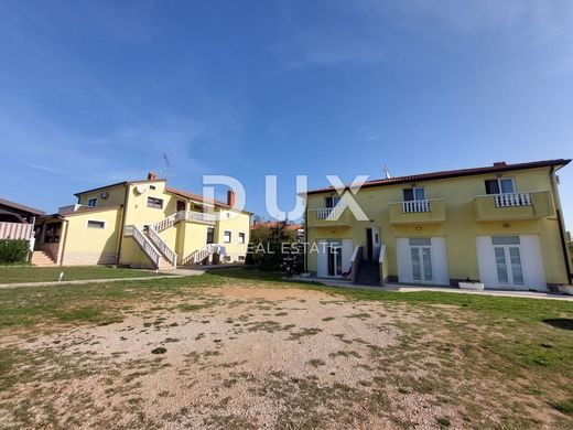 Casa de lujo en Umag, Grad Umag