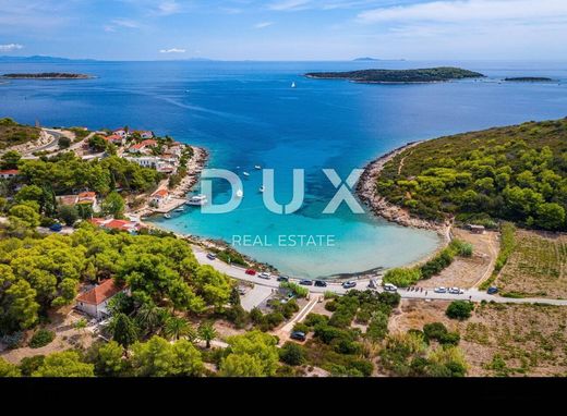 Land for sale in Vis