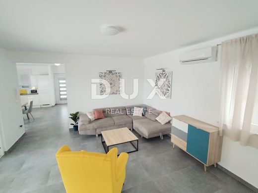 Πολυτελή κατοικία σε Pula, Grad Pula