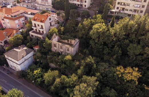 Land in Dubrovnik, Grad Dubrovnik