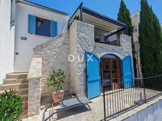 Casa de lujo en Buje, Grad Buje