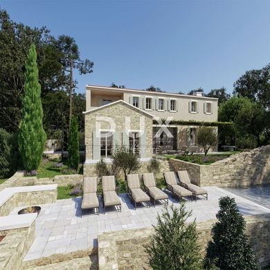 호화 저택 / Brtonigla, Brtonigla-Verteneglio