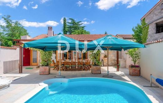 منزل ﻓﻲ Kanfanar, Istria