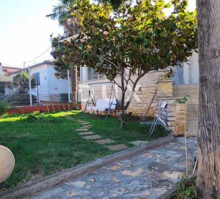 Элитный дом, Умаг, Grad Umag