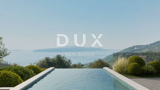 Grundstück in Opatija, Grad Opatija