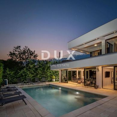 Casa de lujo en Umag, Grad Umag