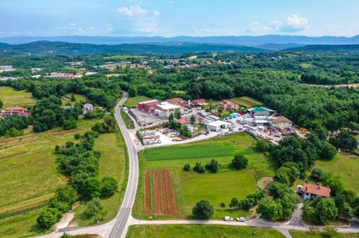 Grundstück in Pazin, Grad Pazin