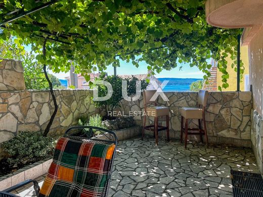 Casa di lusso a Cirquenizza, Grad Crikvenica