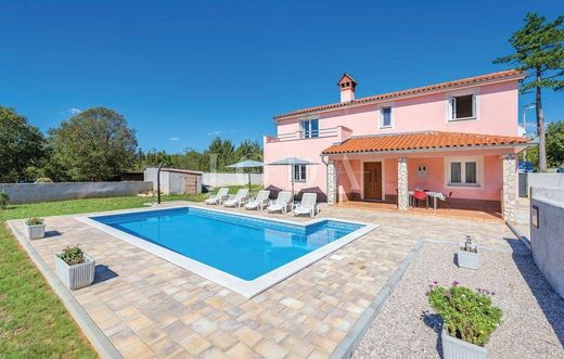 Luxus-Haus in Kršan, Istria