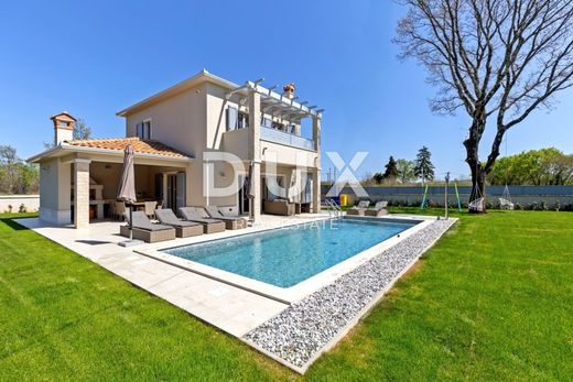 Maison de luxe à Labin, Grad Labin