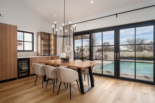 Maison de luxe à Žminj, Istria