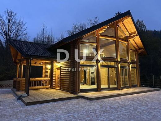 Luxe woning in Fužine, Primorsko-Goranska