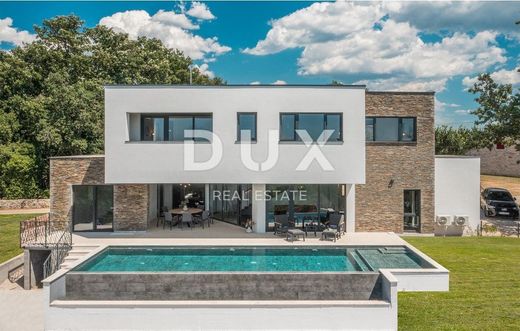 Buje, Grad Bujeの高級住宅