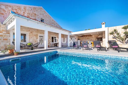 Luxury home in Poličnik, Zadar