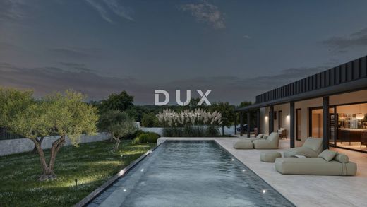 Luxury home in Buje, Grad Buje