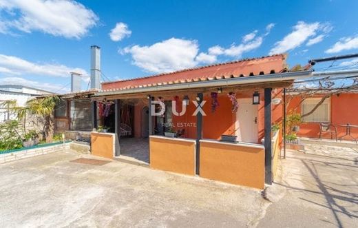 Luxus-Haus in Benkovac, Zadar