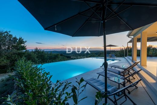 Luxury home in Motovun, Motovun-Montona