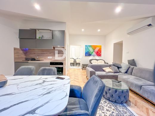 Apartment / Etagenwohnung in Opatija, Grad Opatija