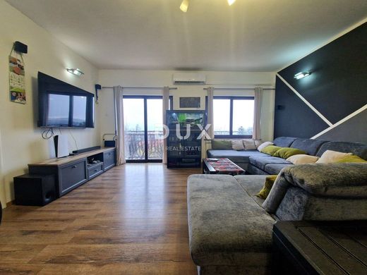 Luxe woning in Čavle, Primorsko-Goranska