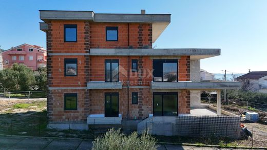 Apartment / Etagenwohnung in Rab, Primorsko-Goranska