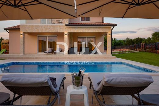 Maison de luxe à Labin, Grad Labin