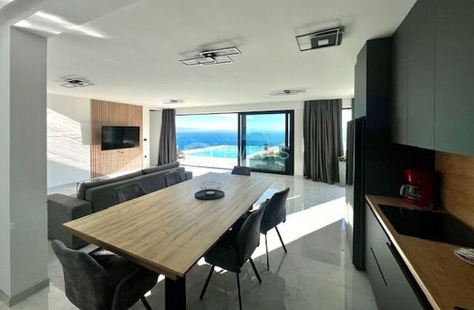 Luxury home in Lovran, Primorsko-Goranska