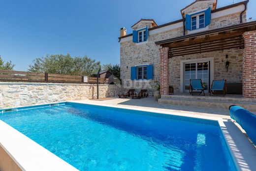 Luxury home in Pakoštane, Zadar