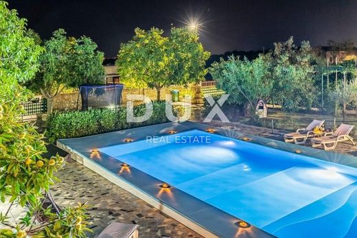 Casa de lujo en Ližnjan, Ližnjan-Lisignano