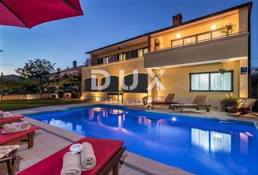 Casa de lujo en Svetvinčenat, Istria