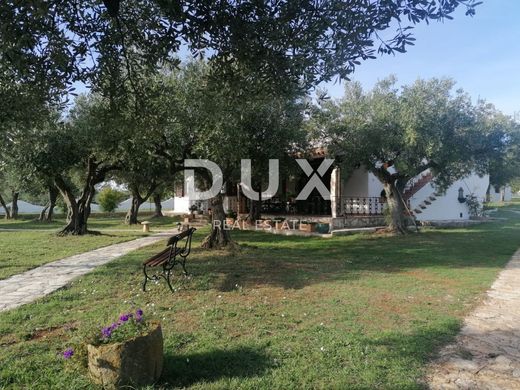 Lüks ev Vodnjan, Grad Vodnjan