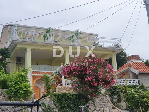 Casa di lusso a Cirquenizza, Grad Crikvenica