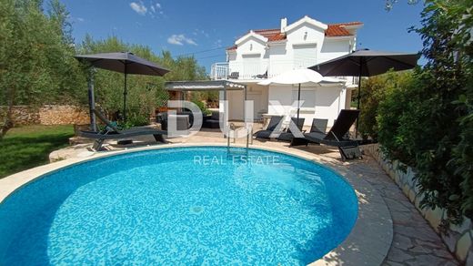 Luksusowy dom w Krk, Grad Krk