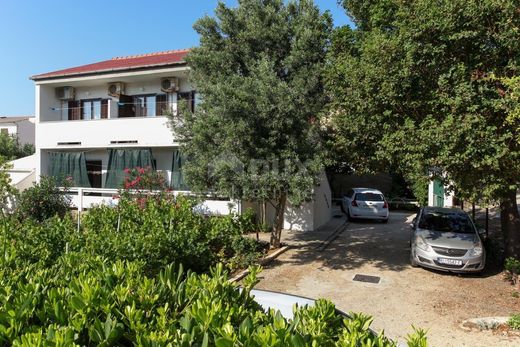 Luxury home in Pag, Zadar