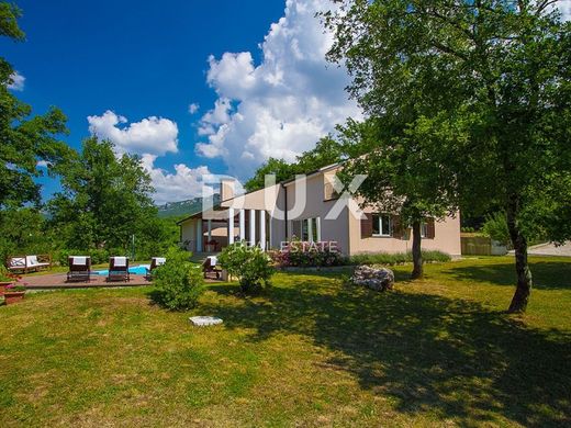 Luxury home in Buzet, Grad Buzet