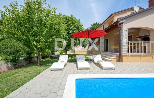 Maison de luxe à Sveti Lovreč, Istria