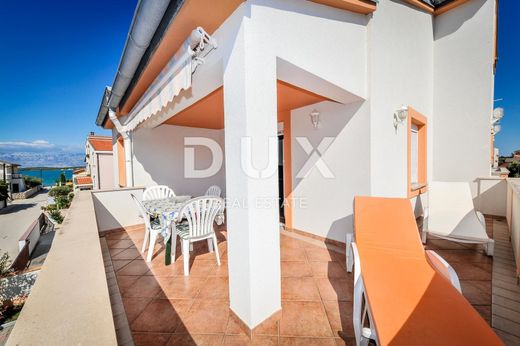 호화 저택 / Nin, Zadar