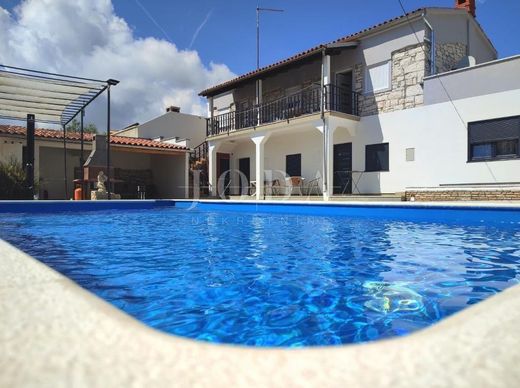 Luxury home in Marčana, Istria